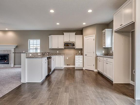 3rd image of 15119 Woodsong Dr