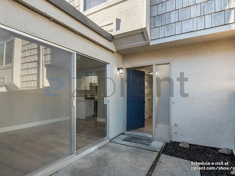 1804 Holland Dr — Photo 2
