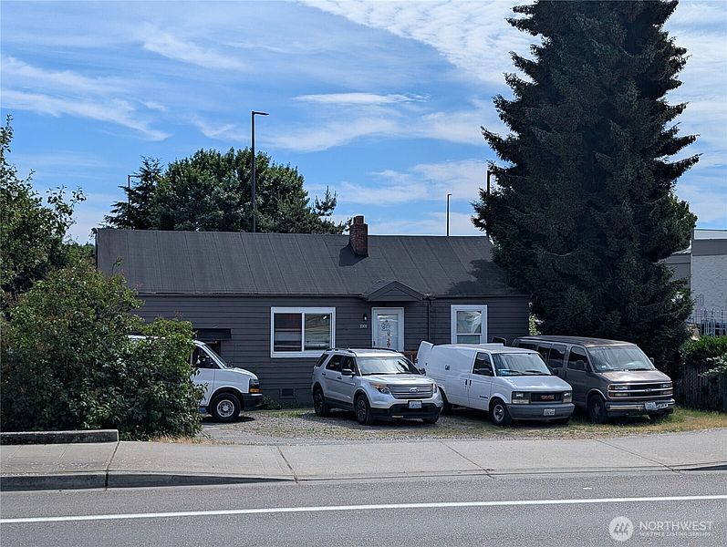 3rd image of 7009 NE 181st Street