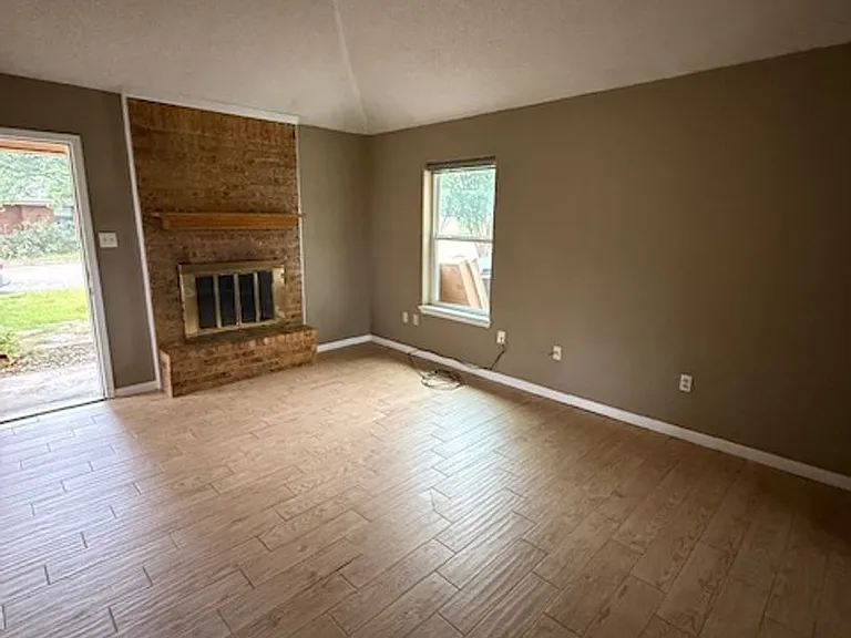 3925 Craig Dr — Photo 4