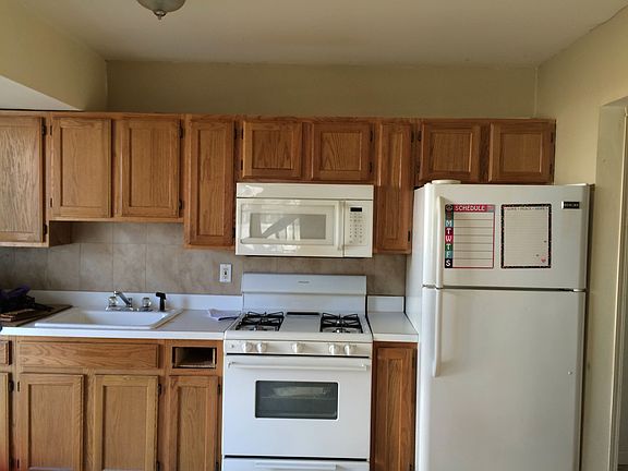 5th image of 264 Eltingville Blvd