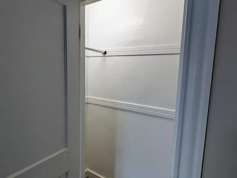 35 Sessions St #3D — Photo 10