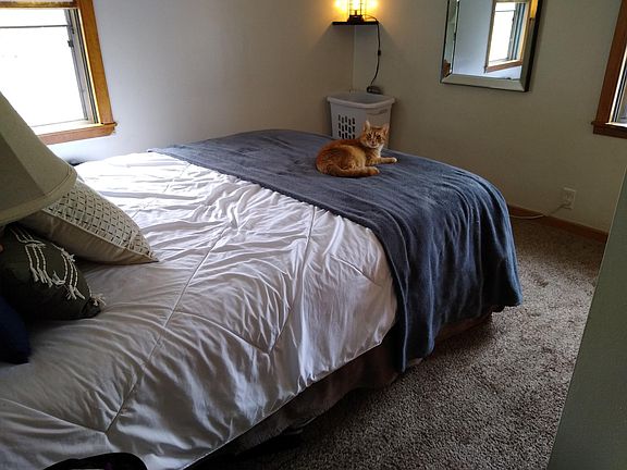 5th image of 3-410 Pleasant St #3