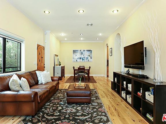 2nd image of 437 Museum Dr