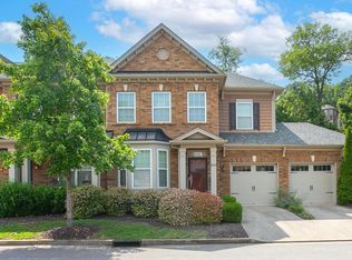 2057 Traemoor Village Dr, Nashville, TN 37209