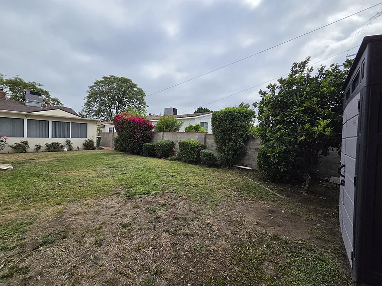 13836 Cohasset St — Photo 21