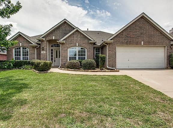 3rd image of 4549 Paddington Ln
