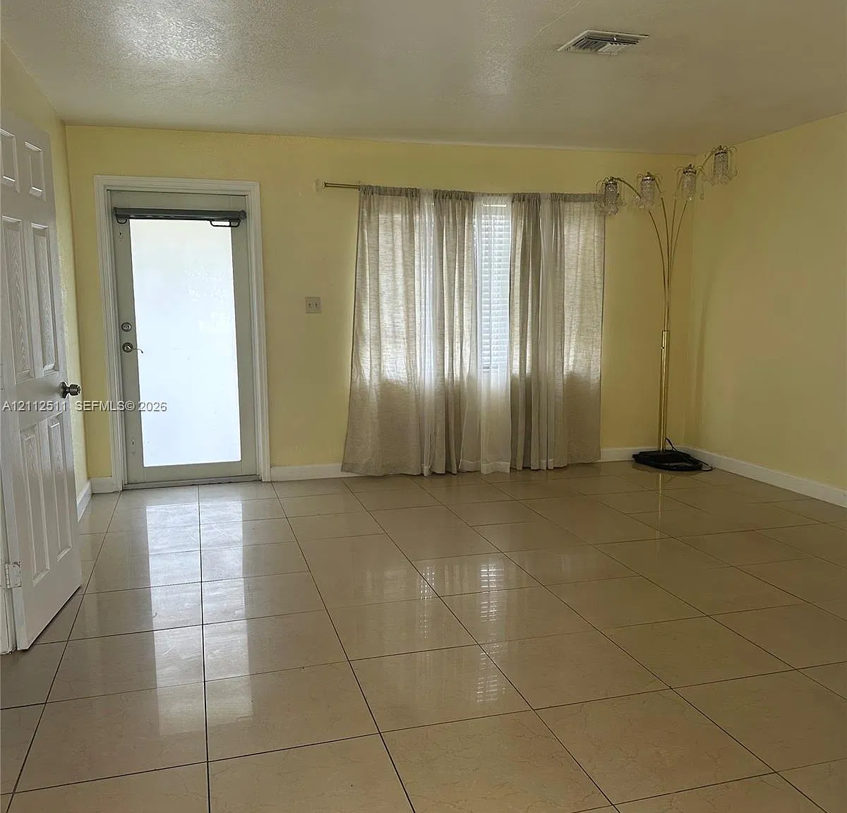 Hollywood Heights Estates — Photo 4