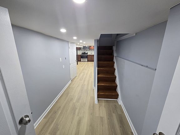 3rd image of 11326 208th St