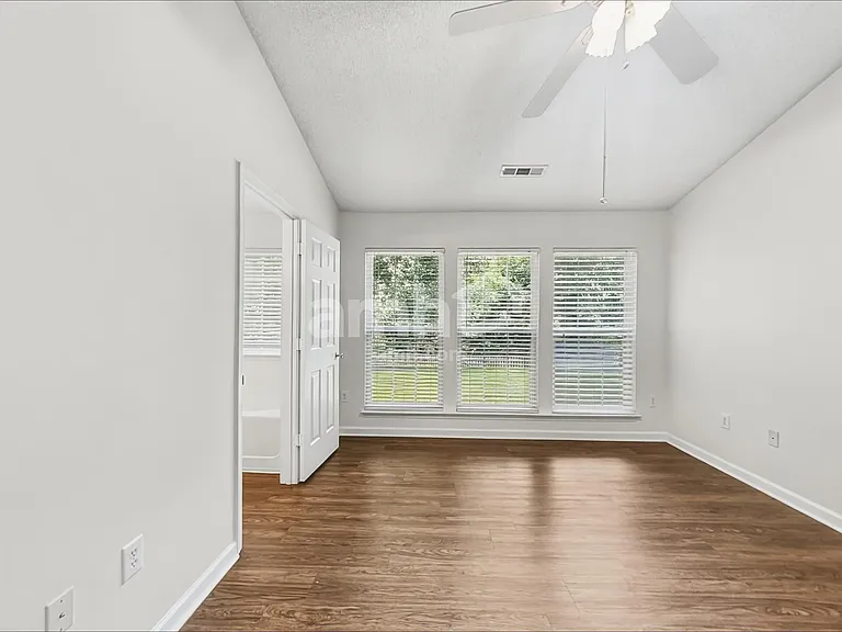109 Karsten Creek Dr — Photo 9
