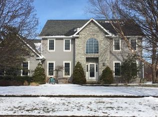 907 Falcon Cir, Huron, OH 44839