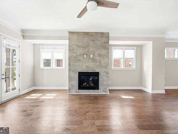 4th image of 3569 Parkside Way