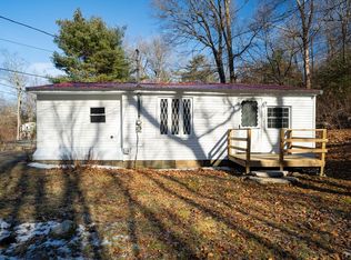 228 Amherst Rd, Belchertown, MA 01007