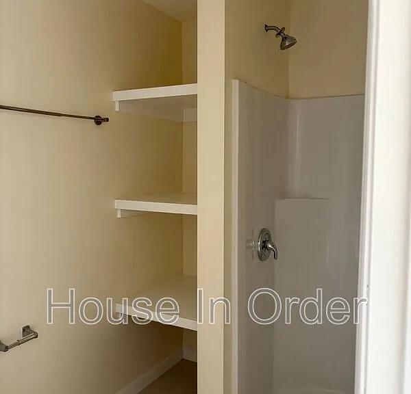 307 8th Ave E #204 — Photo 9