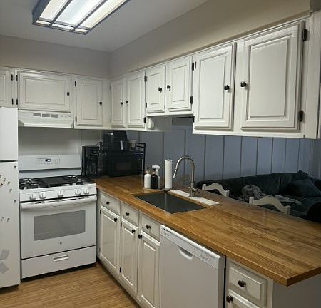 2nd image of 8 Steamboat Dr Unit 7