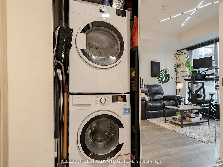 20 Richardson St #1009 — Photo 6