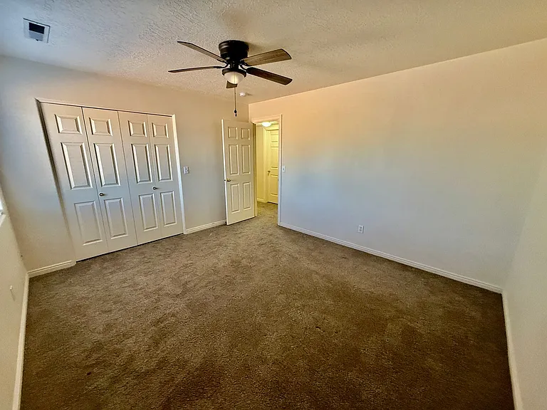 165 N 300 E — Photo 8