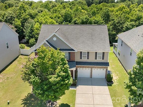 3rd image of 9718 Loughlin Ln