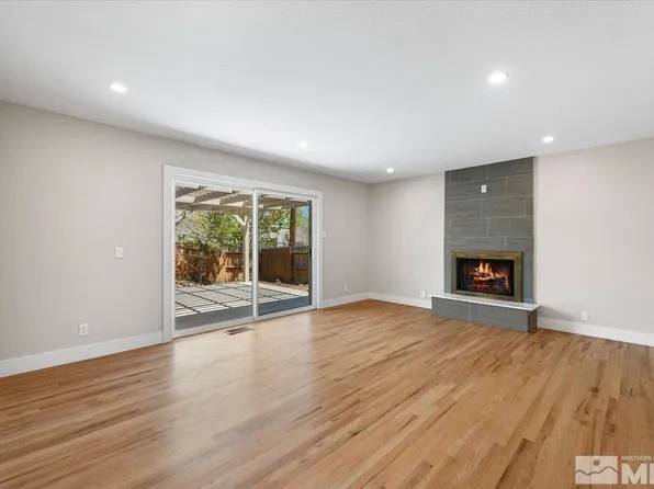 1580 Akard Dr, Reno, NV 89503