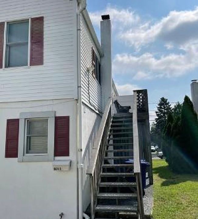 1st image of 804 Lincoln Ave #B