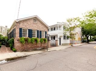 152 Tradd St, Charleston, SC 29401