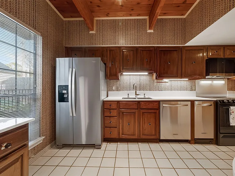 5338 Brownway St #B19 — Photo 18