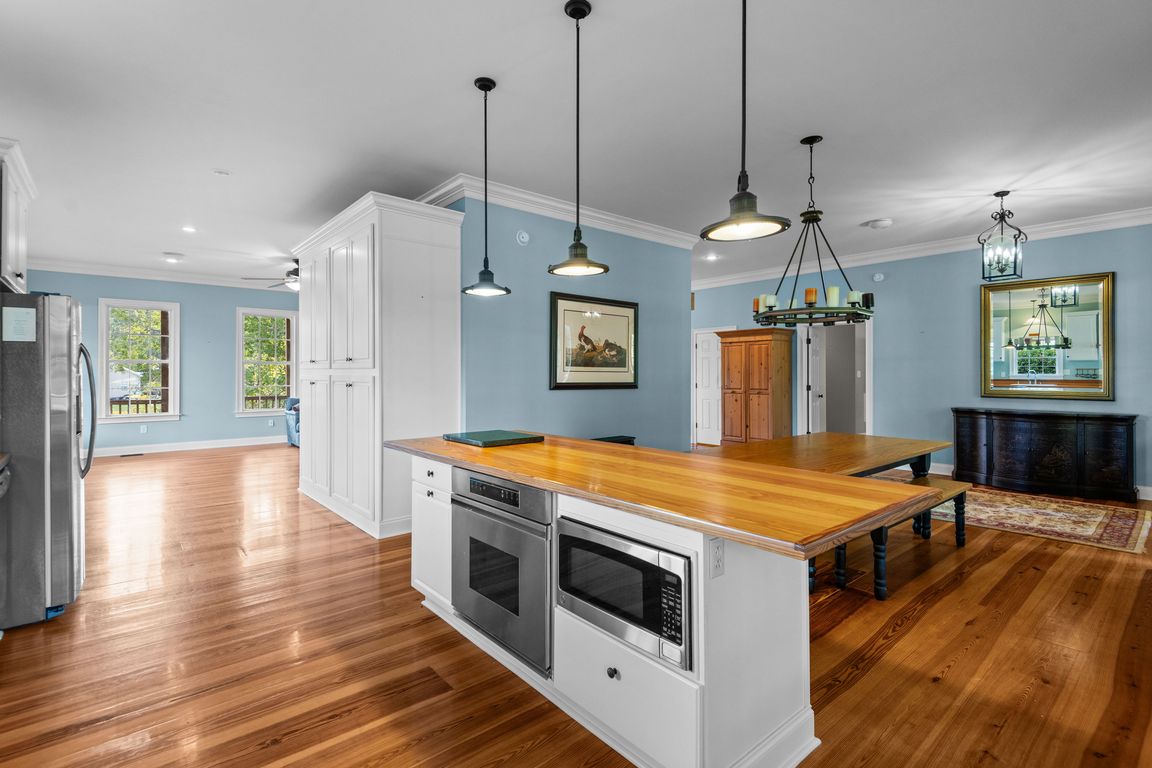 next background image