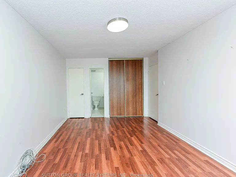 2055 Upper Middle Rd #705 — Photo 25