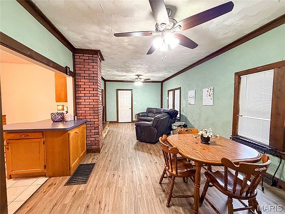 5th image of 205 Fisher Ave