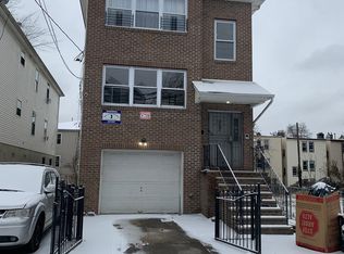 153 S 10th St, Newark, NJ