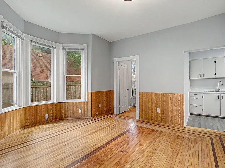 1426 Washington St NE #1 — Photo 2