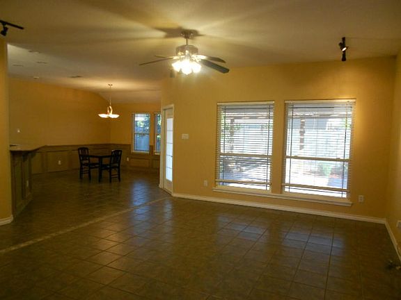 2nd image of 3230 Santa Cruz Dr