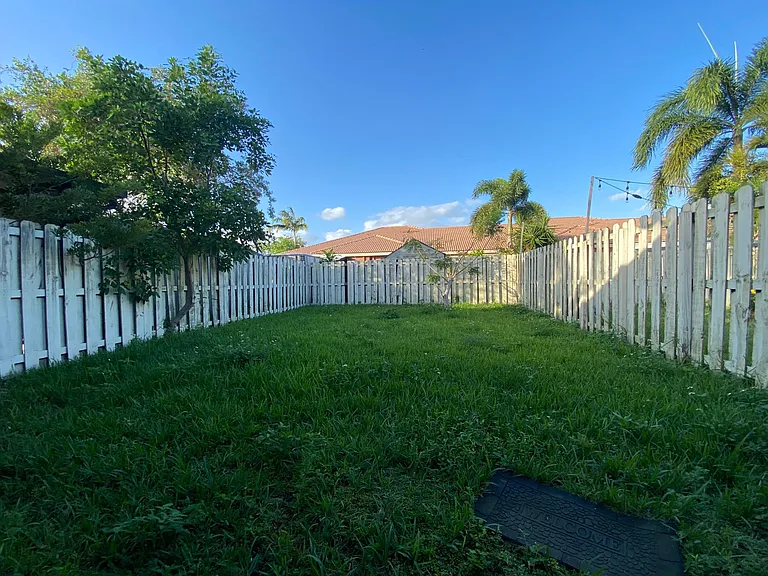 10985 SW 239th Ter — Photo 20