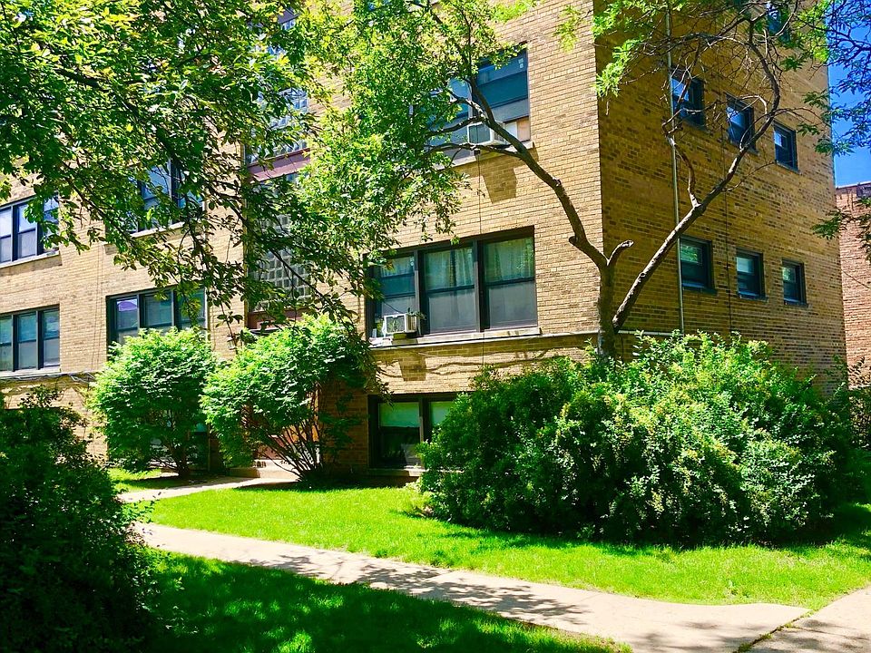 1st image of 2715 W Summerdale Ave