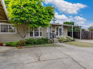 9520 Sara St, Elk Grove, CA 95624