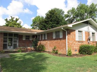 342 SW D St, Bentonville, AR 72712