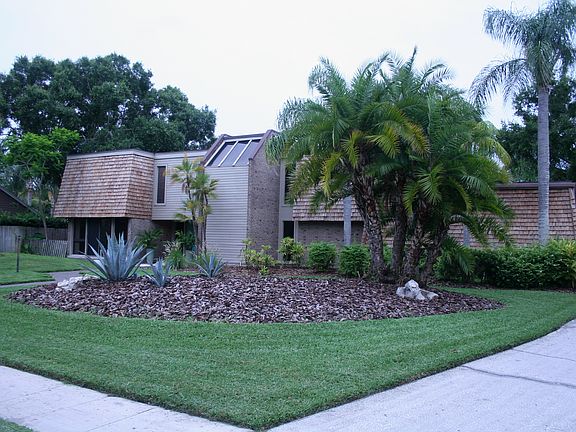 2nd image of 4113 Carrollwood Village Dr
