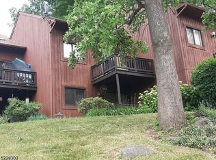 5 Deer Valley Ln UNIT 9, Vernon, NJ 07462