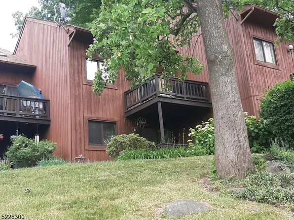 5 Deer Valley Ln #9, Vernon Twp., NJ 07462