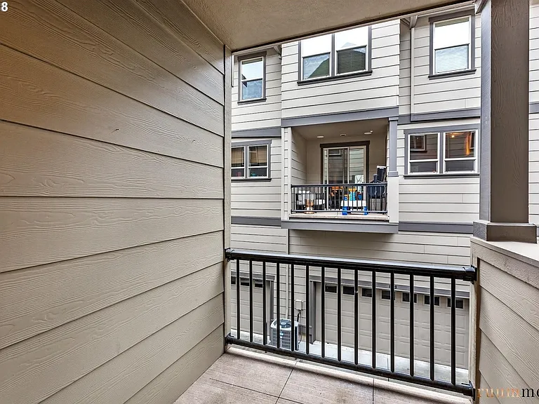 658 SW Rustica Ter — Photo 9