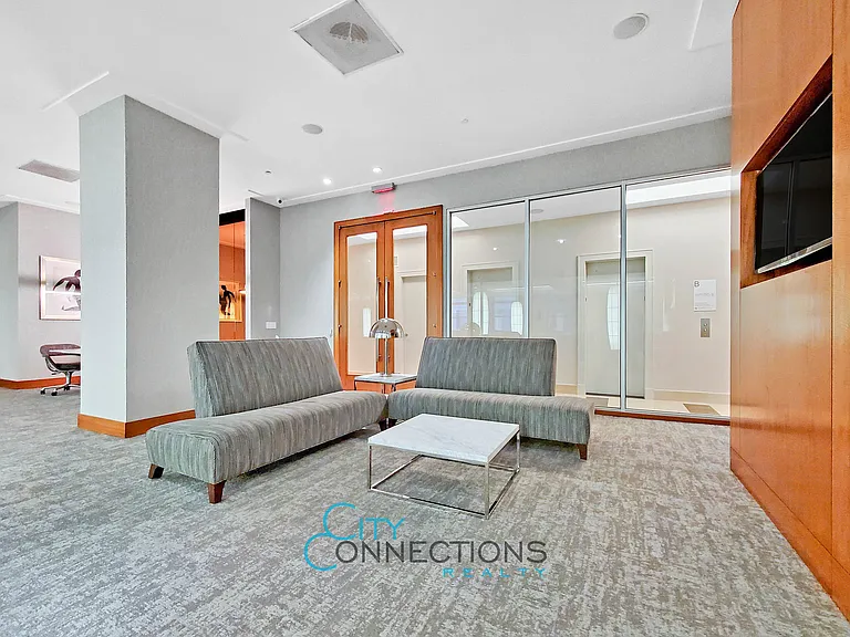 20 West St #4B — Photo 14