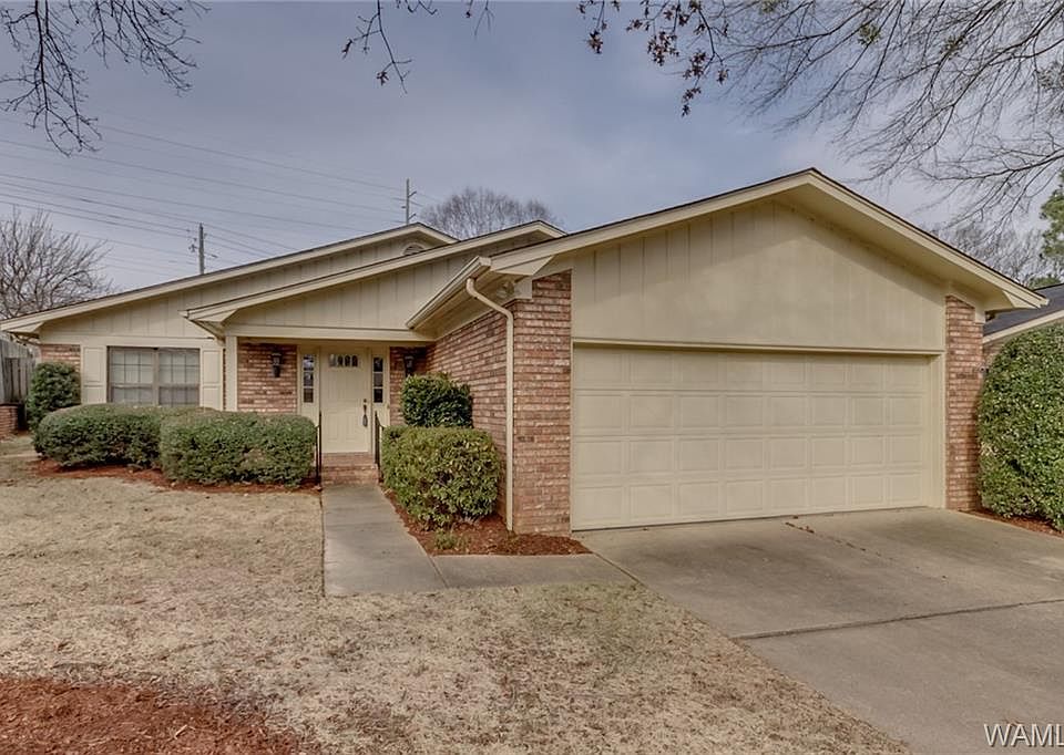 1st image of 1726 Hollow Ln