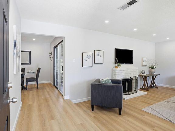 4th image of 2076 Warmwood Ln