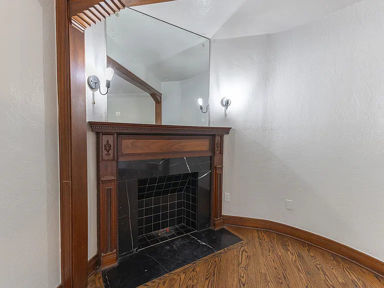 2547 SW 23rd St #UPPER — Photo 10