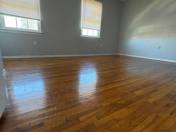 3rd image of 49 Village Green Way