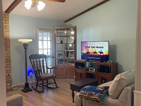4th image of 3909 Fairway Dr