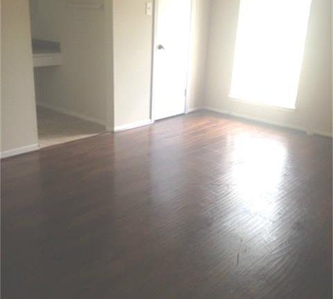 4th image of 11911 Kirkway Dr