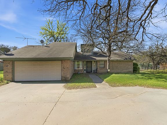 2nd image of 2111 Dorothy Ln