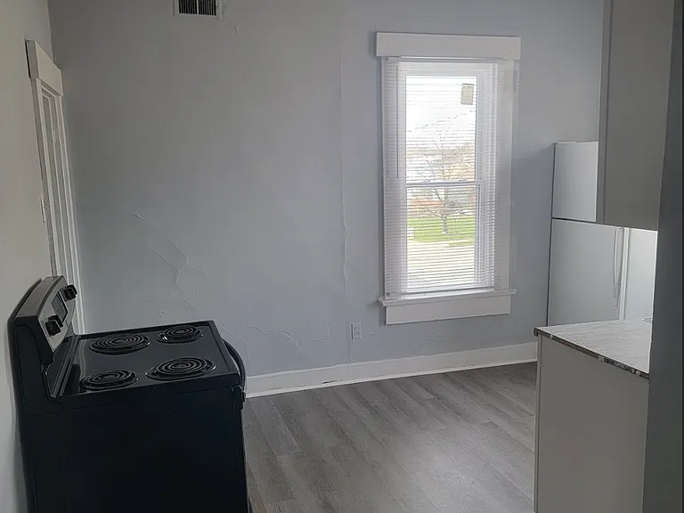 502 Hart St #504 — Photo 8