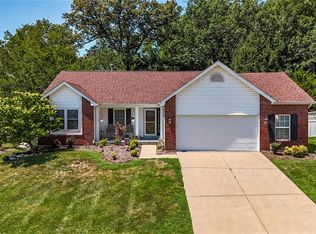 2001 Meramec Meadows Dr, Fenton, MO 63026